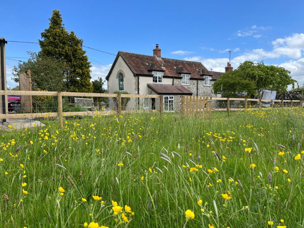 Charming Modernized Country Cottage Near Mere, Wiltshire Mere  Kültér fotó