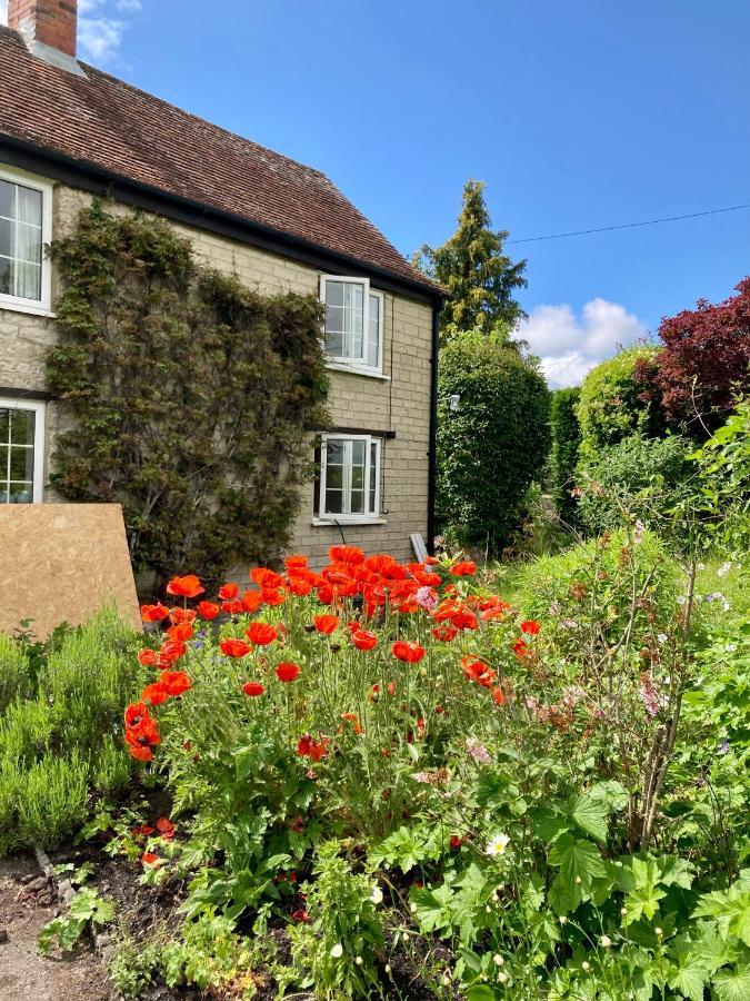 Charming Modernized Country Cottage Near Mere, Wiltshire Mere  Kültér fotó