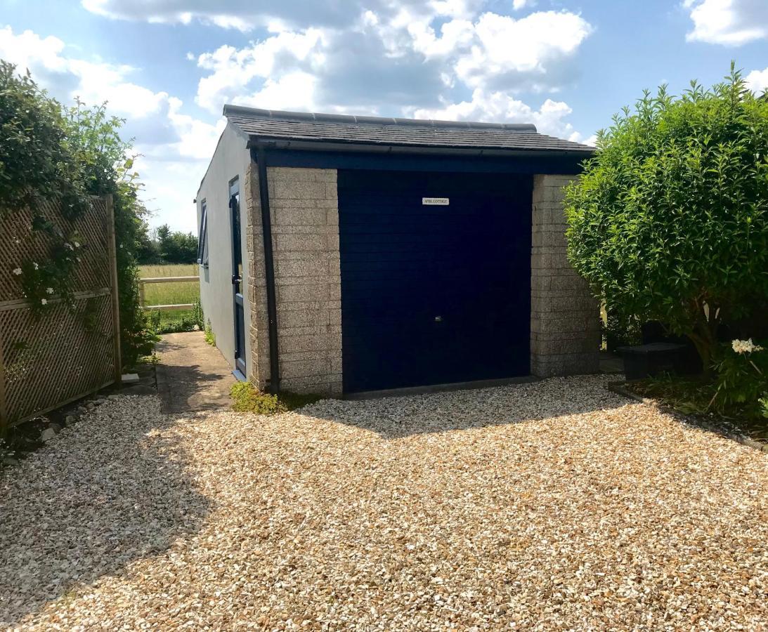 Charming Modernized Country Cottage Near Mere, Wiltshire Mere  Kültér fotó